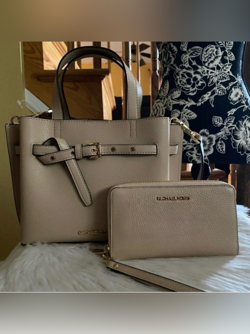 Michael Kors EMILIA Satchel/JET SET TRAVEL Wallet 2pc Set